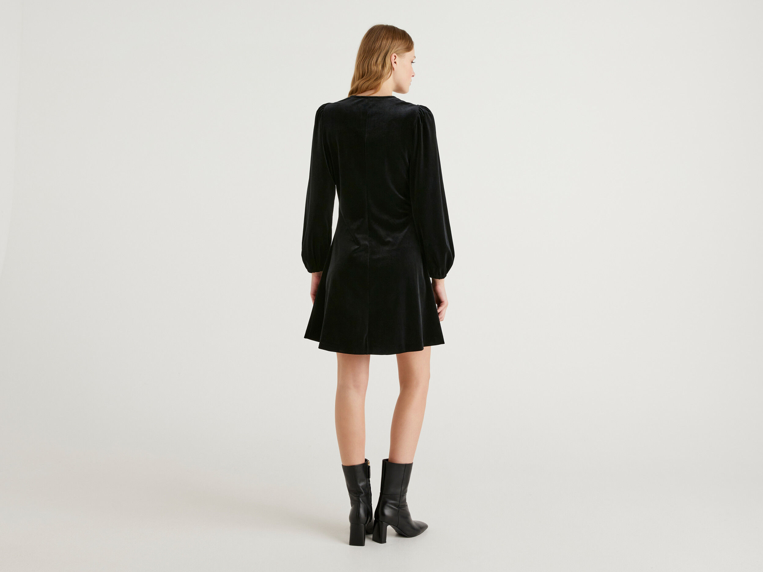 Black Fit and Flare Long Velvet Dress – The Svaya